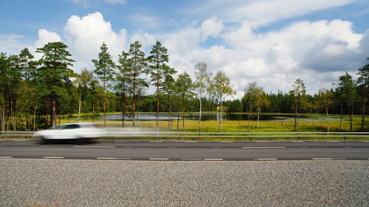 Keeping Vehicles Connected Across Borders